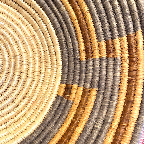 Hand Woven Bowl Shape Basket Coil Weave Multicolor Decorative Collectible Straw - Picture 3 of 8